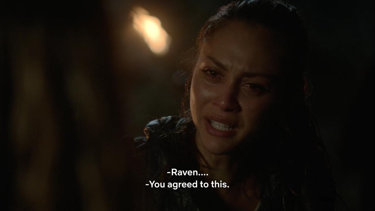clarkesguns's tweet photo. yeah remember when bellamy reacted to losing clarke the same way raven reacted to losing her lover https://t.co/qUrWr5X6Fz
