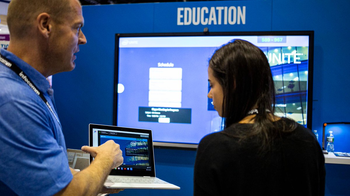 IntelBusiness's tweet image. Technology is key when creating immersive experiences. Our new Intel Unite Solution is an easy-to-use content-sharing tool, modernizing education in the classroom.

intel.ly/2ZhgUNu