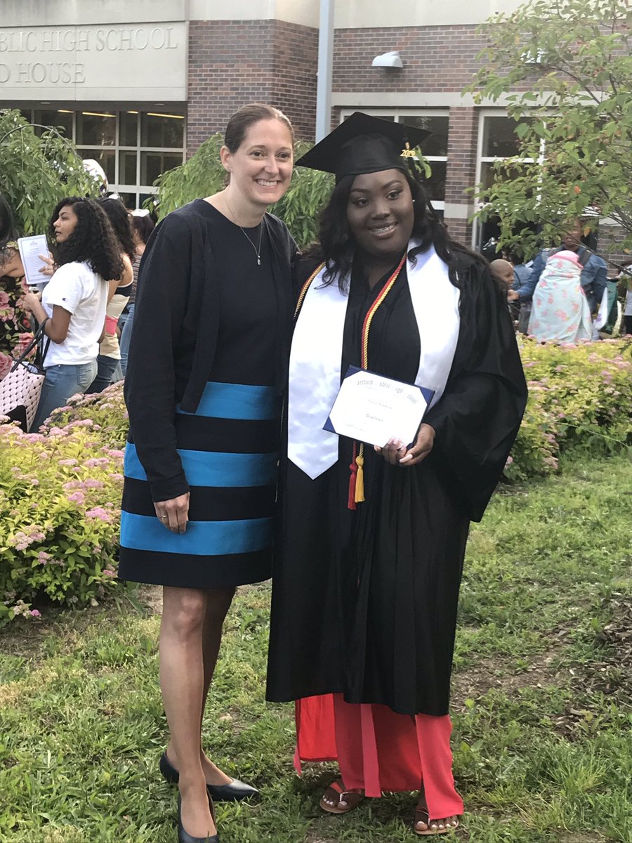 KKostelis's tweet photo. Honored to see my mentee graduate today. Looking forward to having her @CCSU soon. Thank you to the @HartfordPromise for introducing us. @Hartford_Public https://t.co/TxtaxLryPj