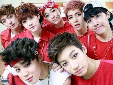 FicaHasbullah's tweet photo. Happy anniversary for our seven men💜 Thank you so far, thanks along with the Army so far. we love you😊💜💜💜
#6yearwithbts https://t.co/5fKdLNkDEh