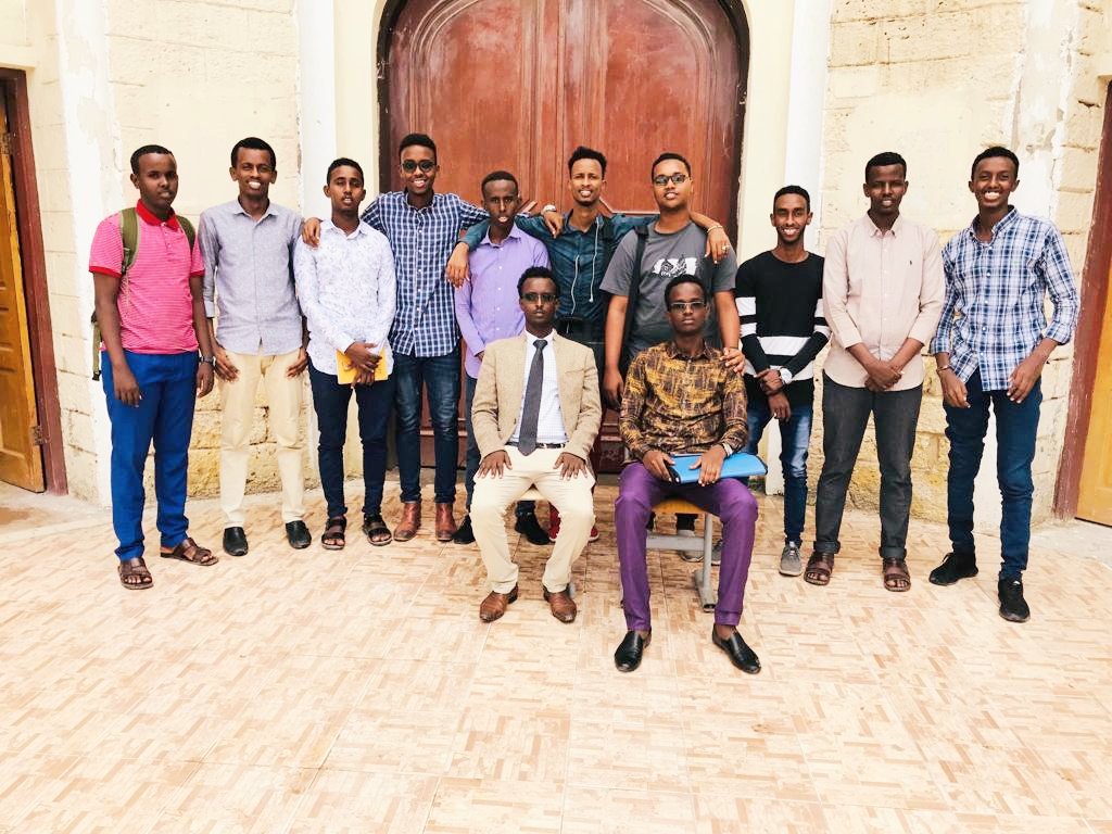 CUStuGovPres's tweet photo. I hve had the pleasure to have spent time with some of @CU_mogadishu students as they have wrapped up their final exams  @Yousuf Alkowneyn Campus. Apart from wishing you an adventurous holidays I must admit that the campuses will miss your beautiful faces.   Enjoy your vacations. https://t.co/GHwYZgcYCW