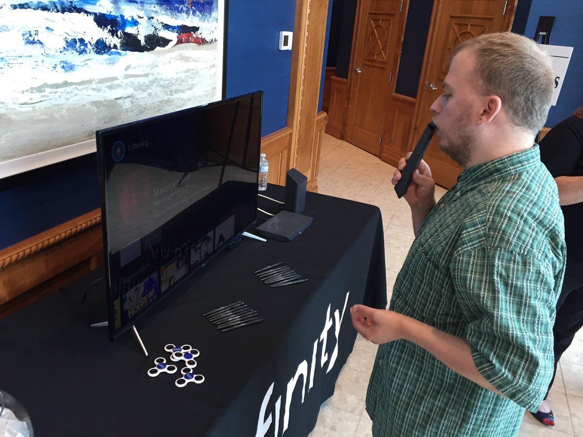 VMazzu001's tweet image. Arc participants are using the interactive talking remote! #BButton #accessibility ⁦@ComcastBeltway⁩ ⁦@TheArcNCR⁩