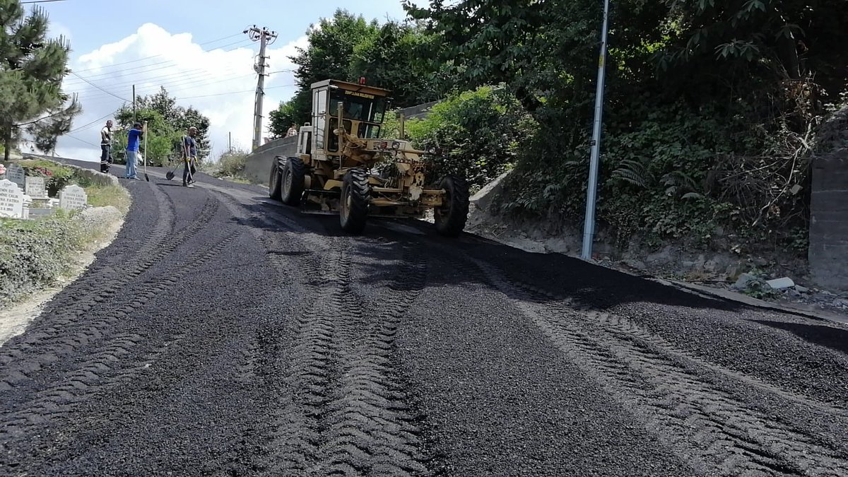 ZonguldakBEL67's tweet photo. Ontemmuz Mah. 102 Sokak’ta, altyapı çalışması sonrası bozulmuş olan yolumuz, Belediye Başkanımız @dromerselimalan talimatı ile, Fen İşleri Müdürlüğü’ne bağlı ekiplerimiz tarafından sıcak asfalt çalışması yapılarak halkımızın hizmetine sunulmuştur. https://t.co/HOivFnTG0q