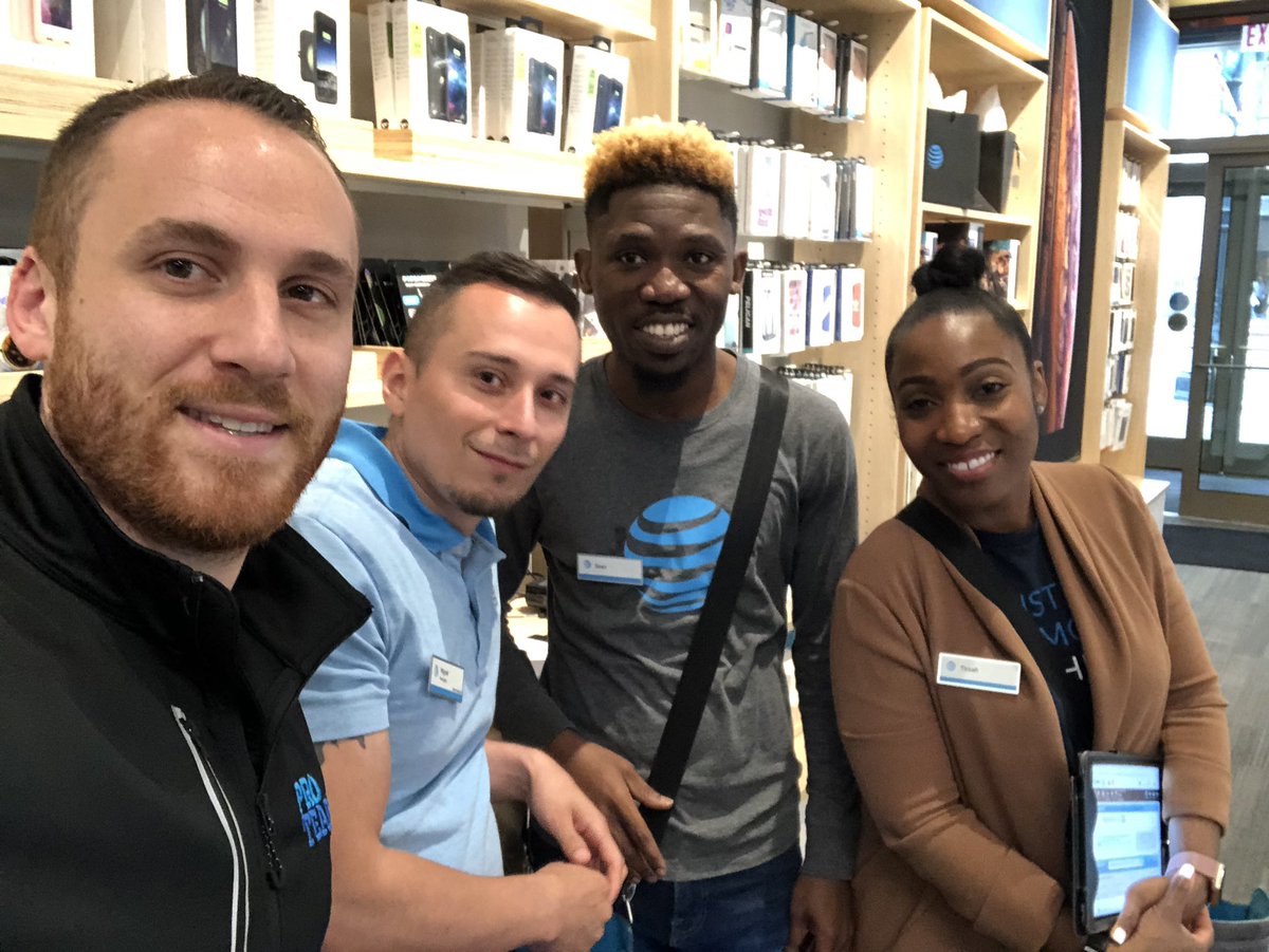 ProTechAndrew's tweet photo. Great visit in State Street today. We discussed the customers lifestyle and how #attprotech and #simplesetup protects that. @TomMonahan10 we got your back. #ProTechFaceoff @miguelaranda84 @JeffSpain2 @PaulaVofGLM @TomMonahan10 #connectedandprotected @CR_ProTech @ProTechCalle https://t.co/yQAvdVezdj