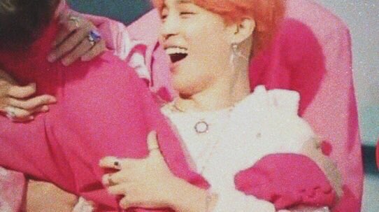 shortaes's tweet photo. “you showed me i have reasons, i should love myself” 

#6YearsWithOurHomeBTS https://t.co/VhPLPqj7HV