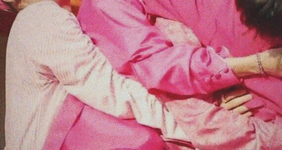 shortaes's tweet photo. “you showed me i have reasons, i should love myself” 

#6YearsWithOurHomeBTS https://t.co/VhPLPqj7HV