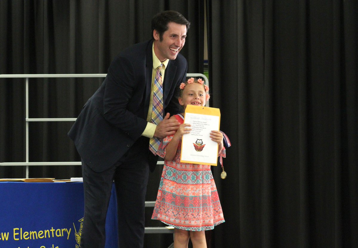 LES_CHPS's tweet photo. More photos from our 3rd &amp; 4th grade awards ceremony today! Congratulations students! #GoColonials https://t.co/l5Vp6Fp0e0