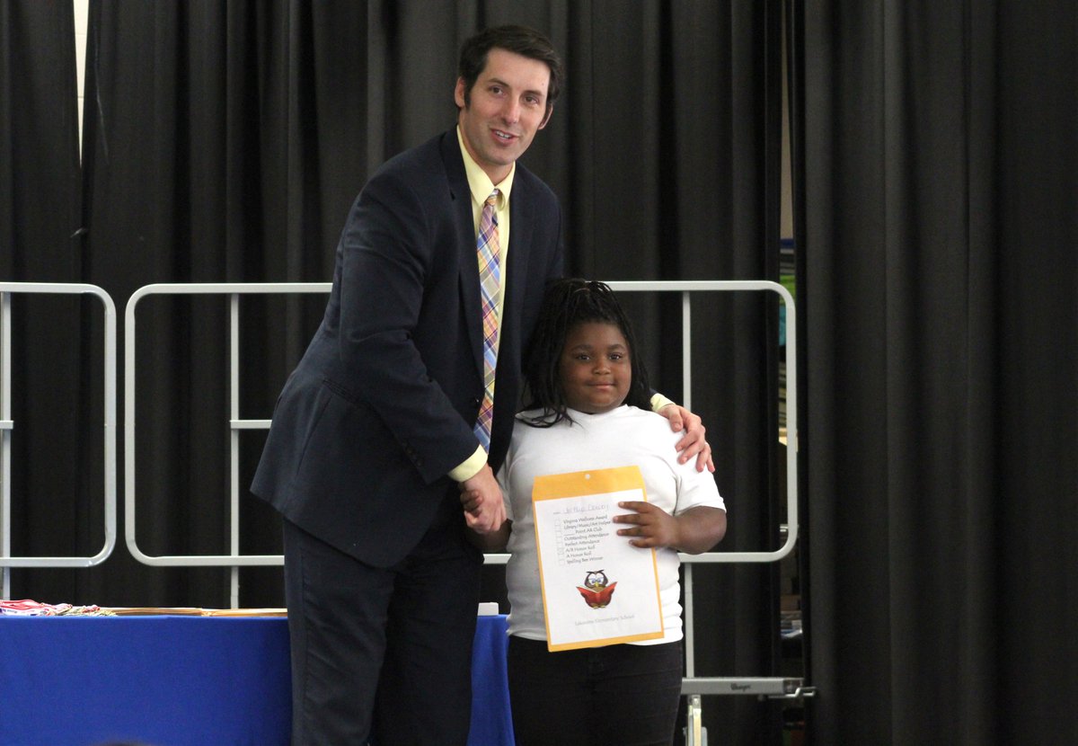 LES_CHPS's tweet photo. More photos from our 3rd &amp; 4th grade awards ceremony today! Congratulations students! #GoColonials https://t.co/l5Vp6Fp0e0