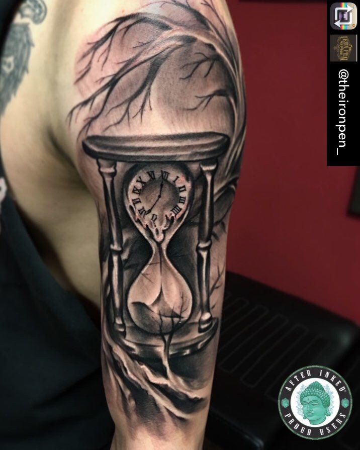 AfterInked's tweet photo. Focus on your goals, focus on positive things, and focus on the ones you love. #WorkoutWednesday #WellnessWednesday #Humpday ⌚⏰🕰️⌛#afterinked #proudusers #formulatedforperfection #afterinkedeveryday #tattooaftercare #piercingaftercare #inkseal #npj #vegan https://t.co/1svDQOGE12