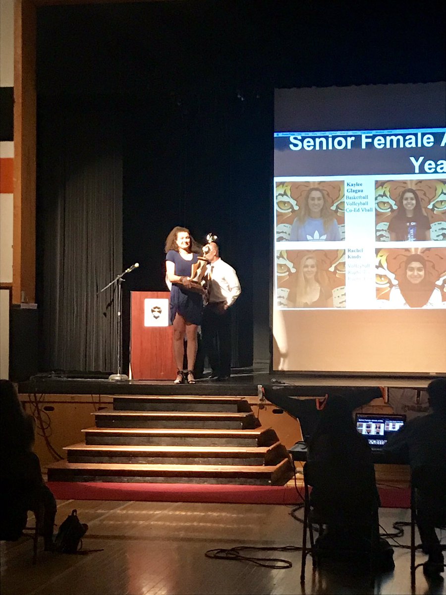 Congratulations to our Senior Female Athlete of the Year, Emma Derraugh! Bravo! ⭐️🏆<a href="/PeelSchools/">Peel District School Board</a> @GSolomonHenry @TrusteeCrocker <a href="/apeluso2012/">Antonietta Peluso</a>
