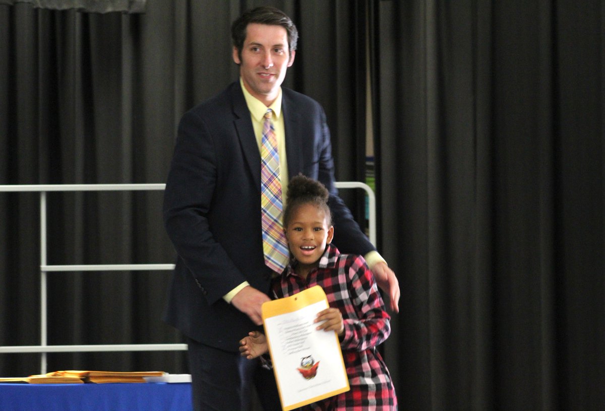 LES_CHPS's tweet photo. Congratulations to our 3rd and 4th grade students who received awards today! 😊 We are so proud of our owls' hard work and accomplishments this school year. #GoColonials https://t.co/R6JVHTiKYh
