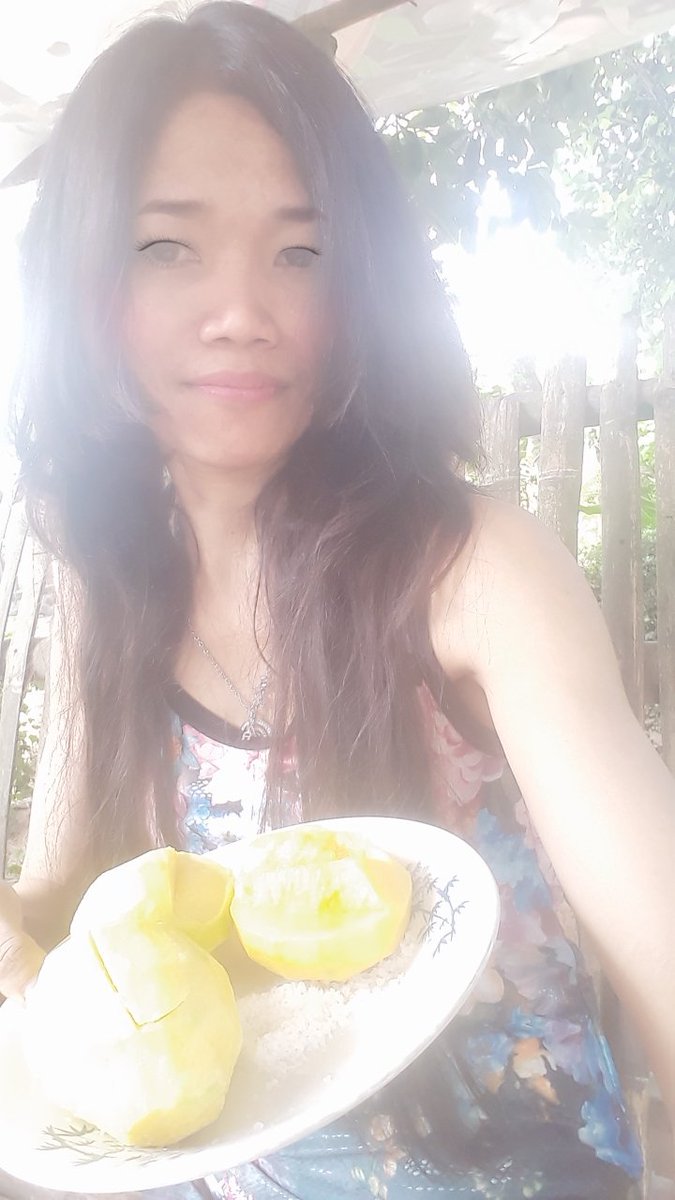 jmlchrys's tweet photo. Lets eat..
#Sweet
#mango https://t.co/iKjr6GzcjW