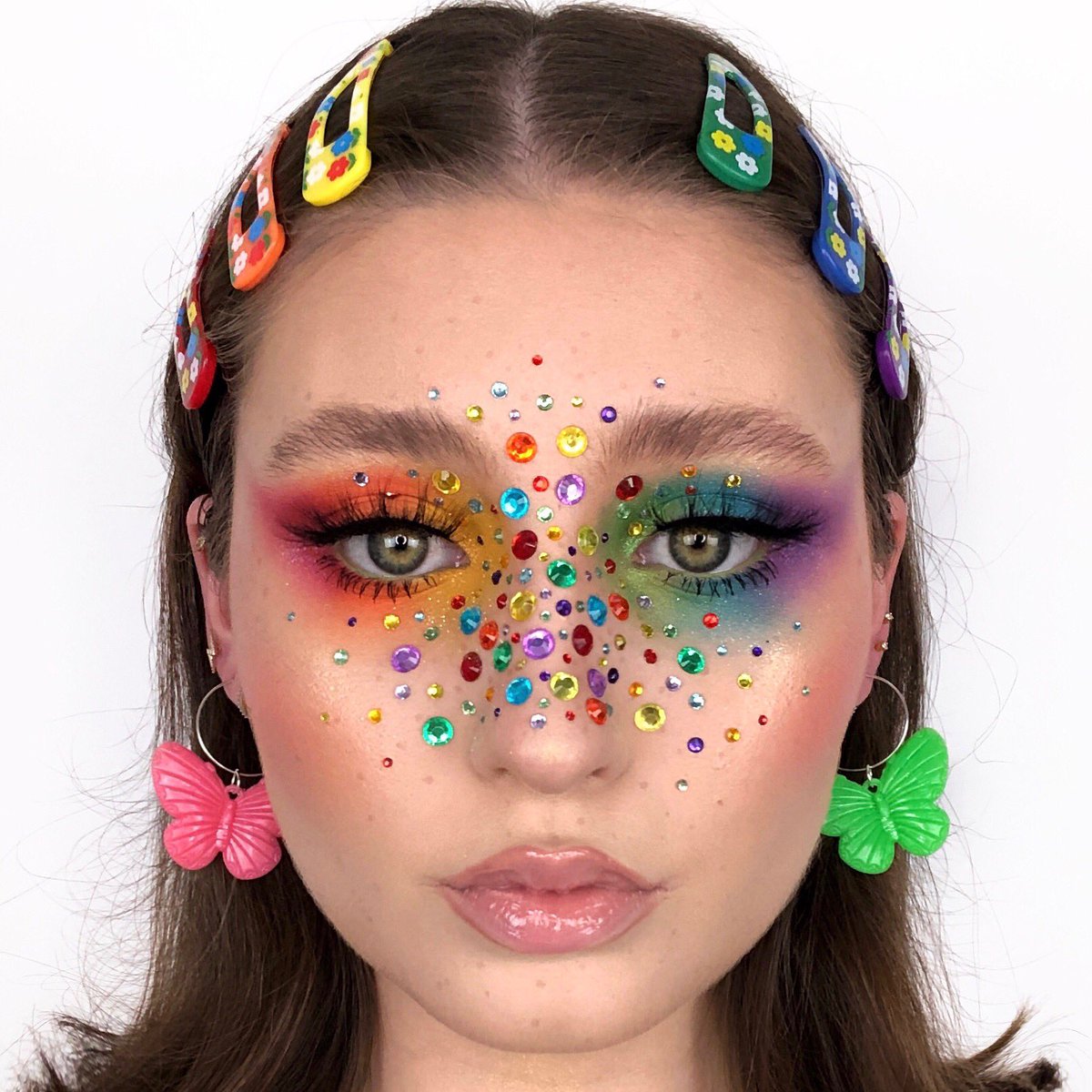 char__barker's tweet photo. 🌈✨💫❤️🦋       IG: CHAR_BARKER https://t.co/MpZnhAA81z