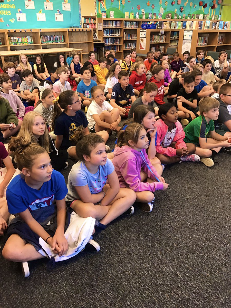 UESLibrary's tweet image. Thank you @NHSlibrary for visiting our school to talk about the Summer Quest reading program and all of the resources available at your library! ☀️📚