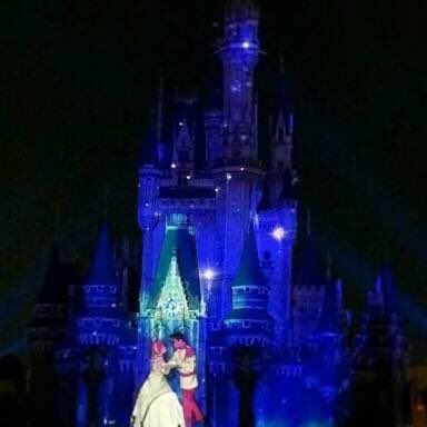 masyumaro_ayuyu's tweet photo. 今辛くてどうしようもない貴方へ。
思いっきり泣いて一時的に悲劇のヒロインになっていい。
涙が止まったら、歓喜のヒロインになれるから。
だから自分の気持ちに嘘をつくのはやめよう。
辛さに向き合って、こんな私だっていいと認めてあげたら、あとは笑うだけ。
貴方は貴方のままでいい。 https://t.co/teH7UUnFEw