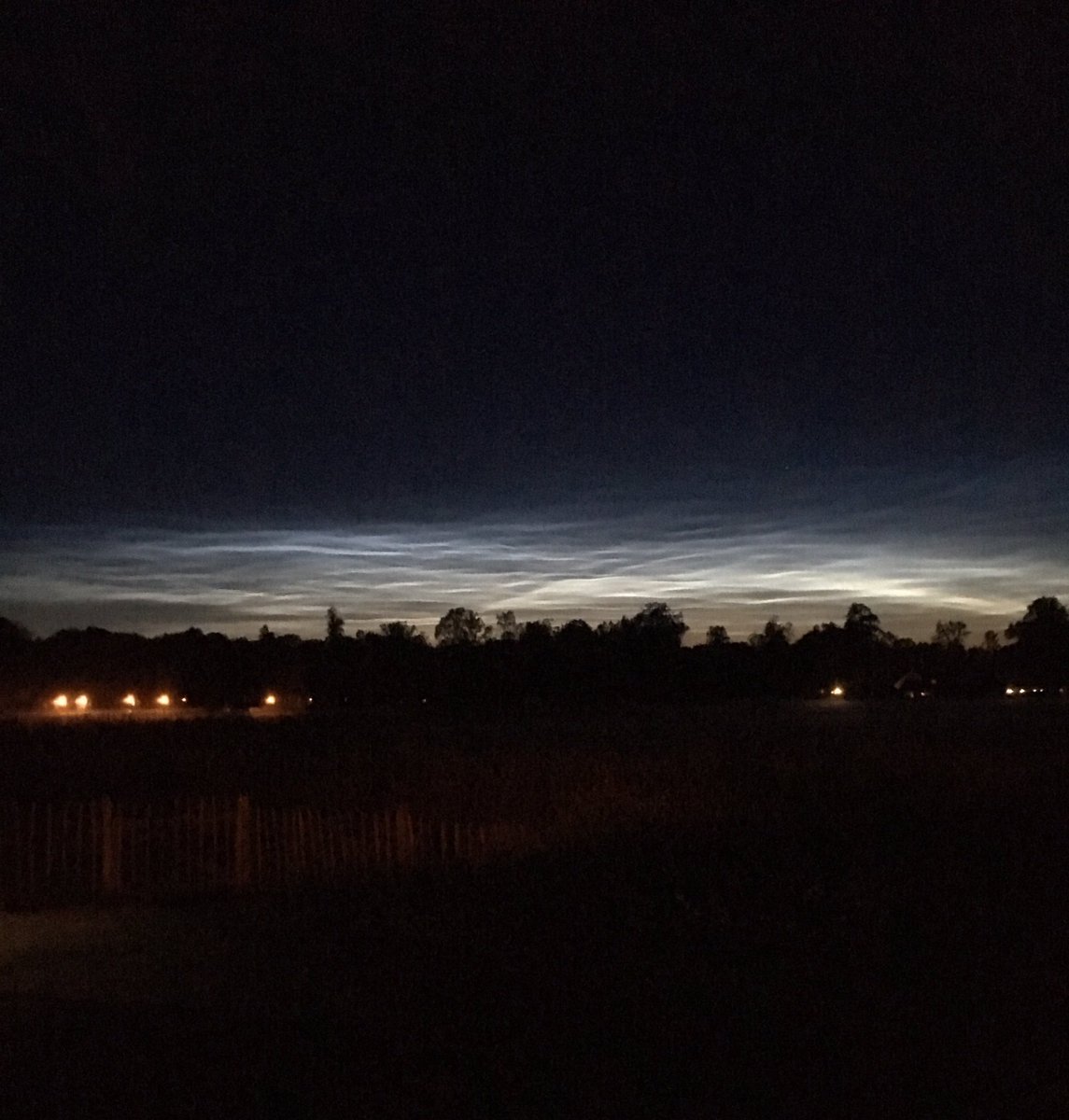 M3Frank's tweet photo. #middernacht #Ommen #weerfoto #plons https://t.co/Yizj9R9UAB