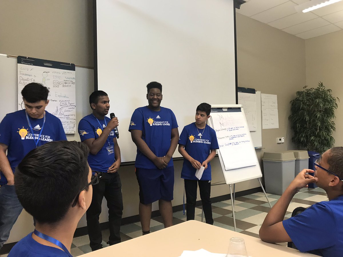 RyanGeivet's tweet photo. #BuddingLeaders @KHSD_Official @CSUBakersfield great job by our budding leaders today! https://t.co/bA0eQqGtWr