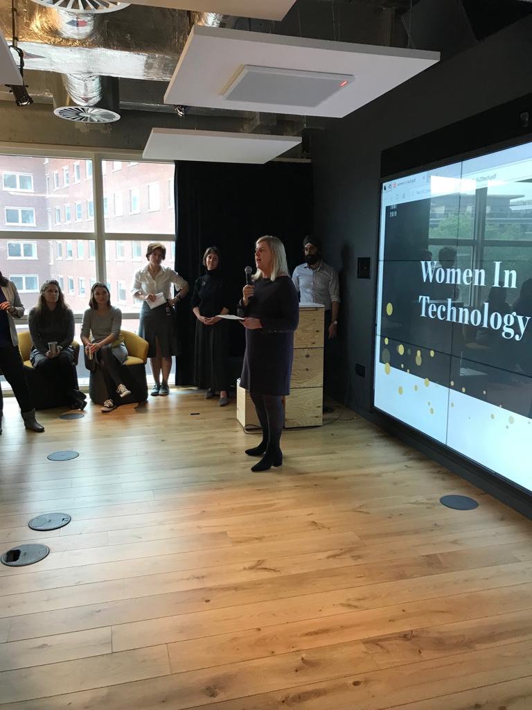 yoona_tech's tweet image. We were selected by the British Embassy as german delegates for women in technolgogy to visit the London Tech Week! Great days with wonderfull female founders from all over Europe and amazing workshops!  #technologyisGREAT #germanygoesUK #womenintech