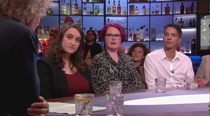CafeKockelmann's tweet photo. Terugkijken: Hoe moet je verder met je leven wanneer je jong bent en kanker krijgt? Hoe pak je je normale leven - en je seksleven - weer op? We hebben het erover bij #Pauw

https://t.co/BrEKLG1WZ7 https://t.co/PcLfPHgOwJ