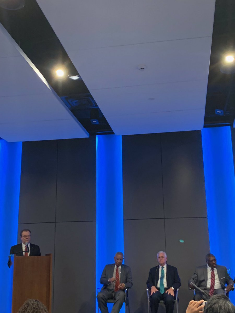 BuildingTBridge's tweet image. Historic forum held during the Building the Bridge Conference at the Civil Rights Museum in Jackson. Pictured-forum moderator, MS Superintendent, Bishop @davidtiptonjr 

Forum Panelists:
Dr. Winters
Dr. David Bernard, General Superintendent of the UPCI
Senator John Horhn
#BTB2019