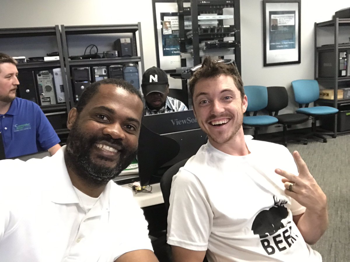 cenezy's tweet photo. Last class at MCC with @itsKool2beGreen Gonna miss this place!@LCenezy https://t.co/1oblmyvBCu
