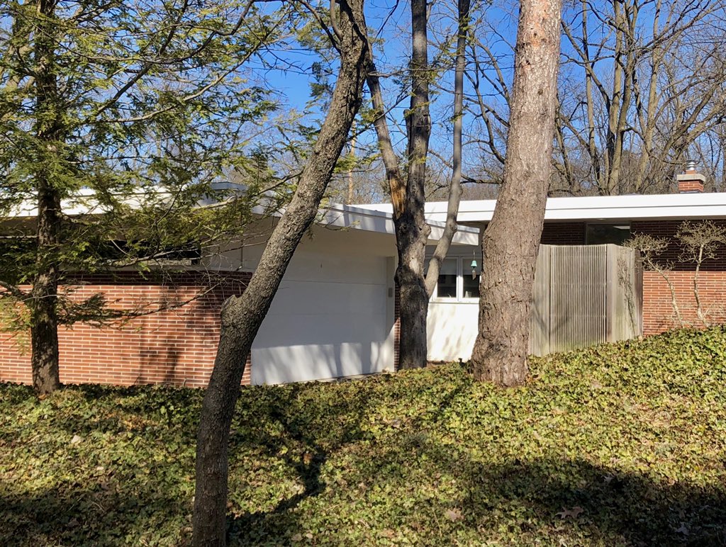 Edward Olencki & Joe Albano, Eaton House (1962) /// Olencki & Albano had studied architecture together under Mies at IIT, and were hired as part of the wave of new professors brought to U of M from the from the late 1940s-1950s.