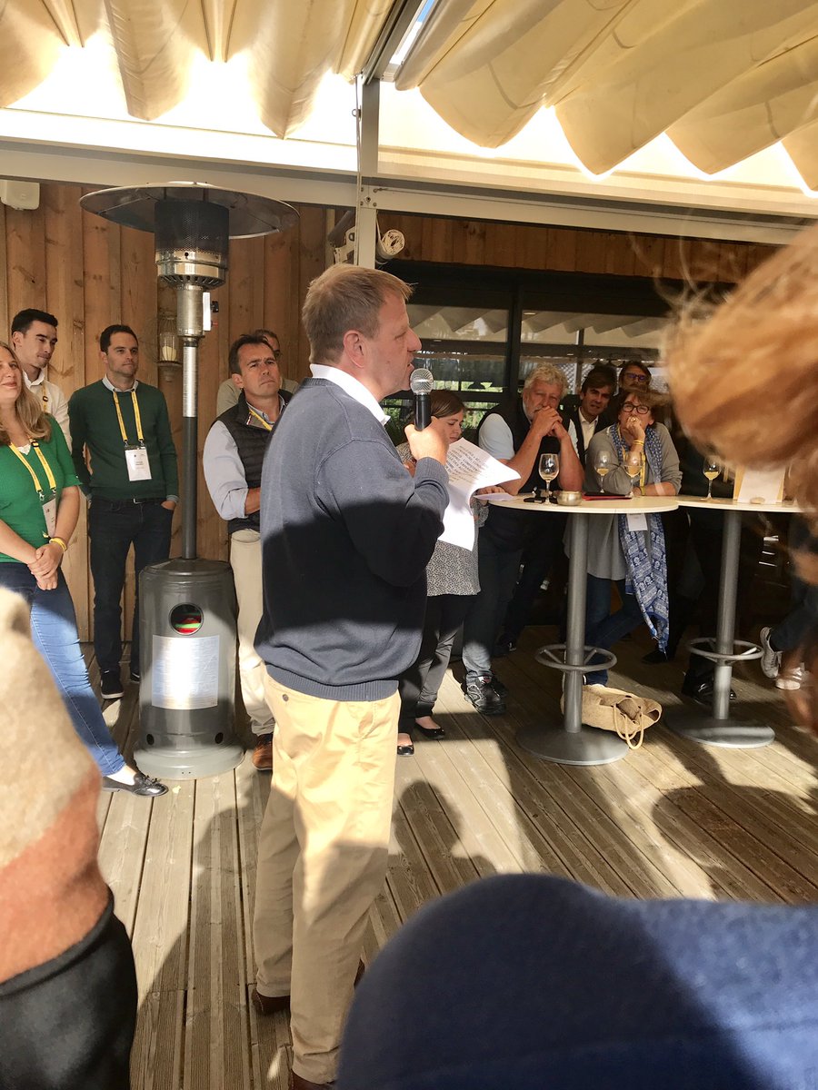 FabienneBlineau's tweet photo. « Entreprendre, c’est aimer la vie » Thierry , dirigeant présent avec 100 autres entrepreneurs au Cap Ferret #respirer #sInspirer #sEntraider #teamExcellence l’Aventure, c’est la France #ServirlAvenir @Bpifrance #laGrandeEvasion https://t.co/YRg2lQ1mvL