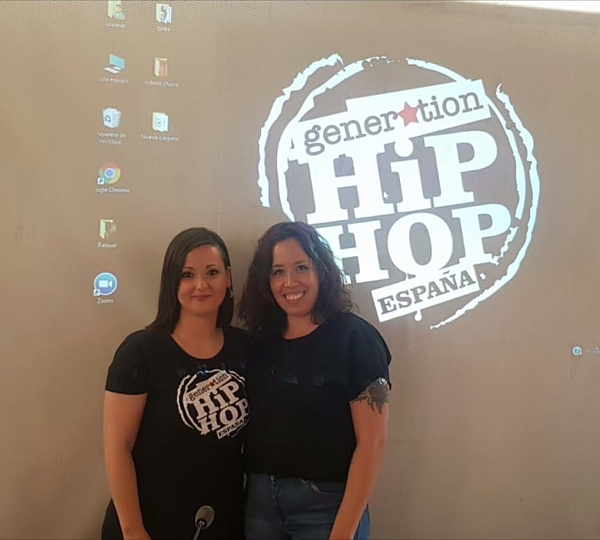 hiphopworkSpain's tweet photo. Raquel Delgado y Mayesty Lady, en la conferencia "Mujeres, Poesía y Hip Hop" , en el ciclo Paraula de Santa Coloma! @rakeldelgado79
@mayestylady 
#GenerationHipHopGlobal
#GenerationHipHopSpain
#santacolomadegramenet
#Poesía #Rap #Feminismo https://t.co/dUoGrFL6yI