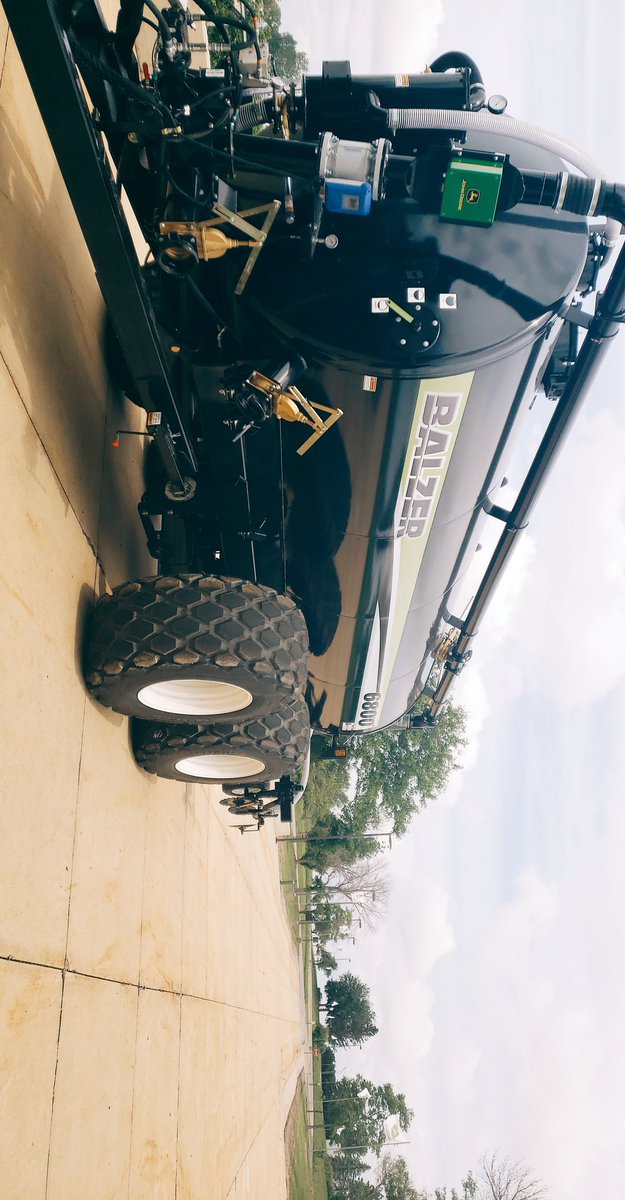 Great week in Iowa <a href="/JohnDeere/">John Deere USA</a> learning about the new #manure constituent sensing technology. Thanks to all the farmers and custom applicators who came out!! <a href="/BalzerInc/">Balzer Inc.</a> enjoyed being apart of the big reveal! #agriculture #manurenutrients #quantifiableanalysis #balzermanuretank
