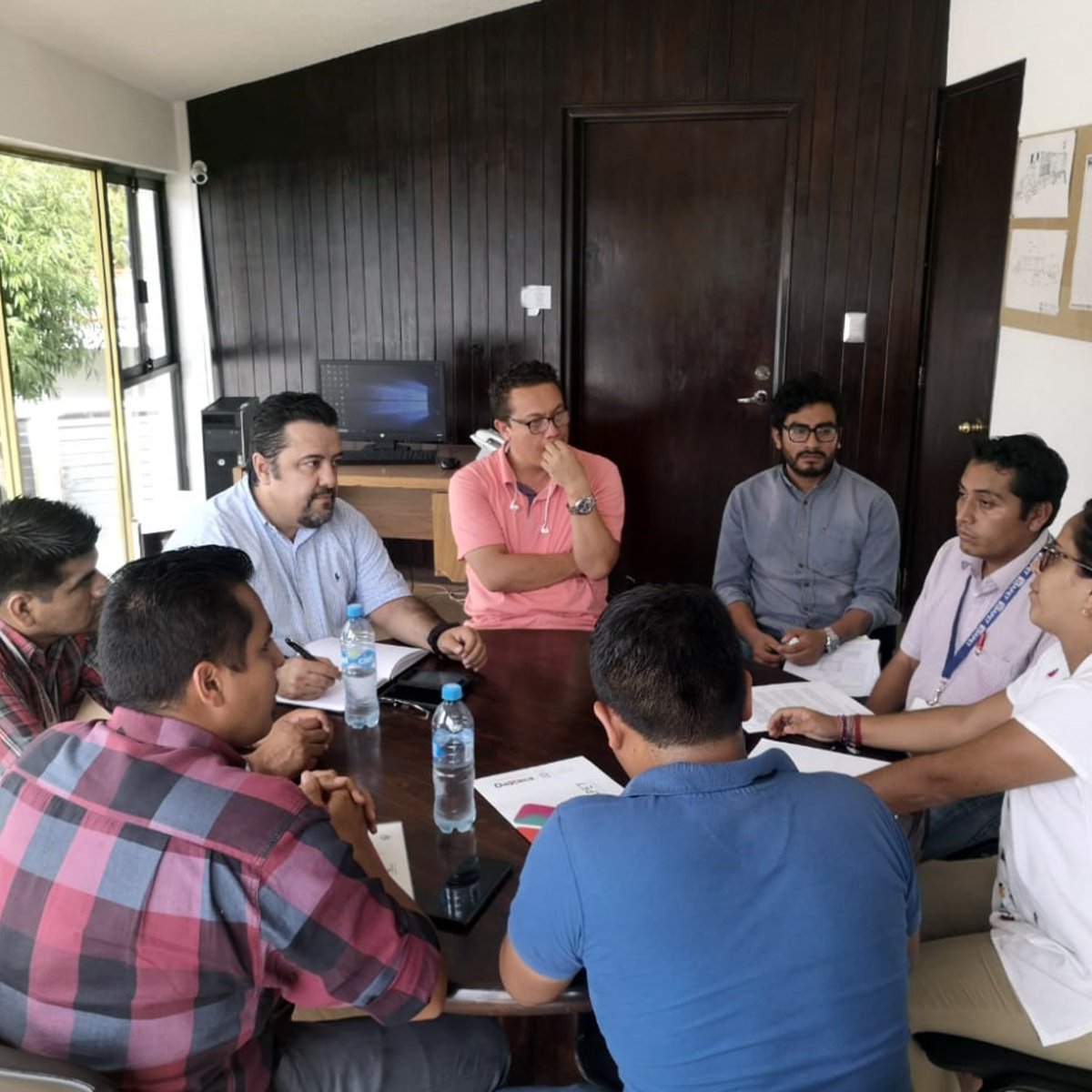 traylfer's tweet photo. Estamos comprometidos con el crecimiento y desarrollo de nuestro equipo, por ello, nos alegra compartir que estamos trabajando con @ICAPET_GobOax para la evaluación y capacitación profesional de nuestro equipo en las áreas administrativas y de producción. 
#Traylfer #ICAPET https://t.co/CzMRRhJasa