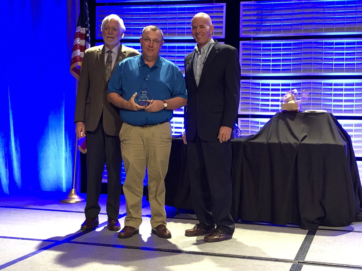 TxDOT's tweet image. @TxDOT Dir of Engineering &amp;amp; Safety Operations Michael Lee accepts @aashtospeaks America’s Transportation Award for the reconstruction of US 290 from I-610 to Beltway 8 in @TxDOTHouston. The award was presented Wednesday afternoon at the #WASHTO conference.