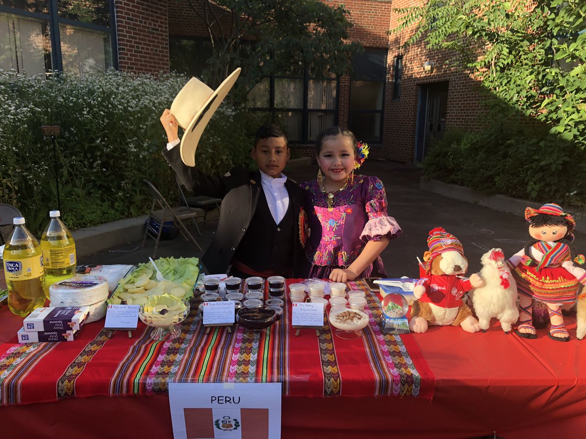 JenDerubeis's tweet photo. #spsheart #stark_stars Stark School World Fair https://t.co/9sHJgM1vPv
