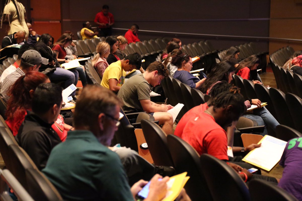 SAParksandRec's tweet photo. Class is in session! 📚 
#SAParksFunFact Did you know we nearly double in size over the summer? 
We hire around 300 staff members for our Summer Youth Program and close to 300 Lifeguards for our 24 outdoor pools.

We still need more lifeguards 💦
Make $10.35 an hour! https://t.co/y5rc6A9kwV