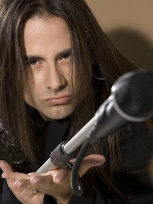 henryrage's tweet photo. Alex Piraban de @HOLYFORCE_BAND nos habla de un pequeño homenaje a @andrematos_net y su versión "Dont Let Me Go"  en @Radiorageofi de @Superestacion #Rockcolombiano #MetalColombiano @TConvencion

https://t.co/mUtFVdASni https://t.co/YKZzEu0roY