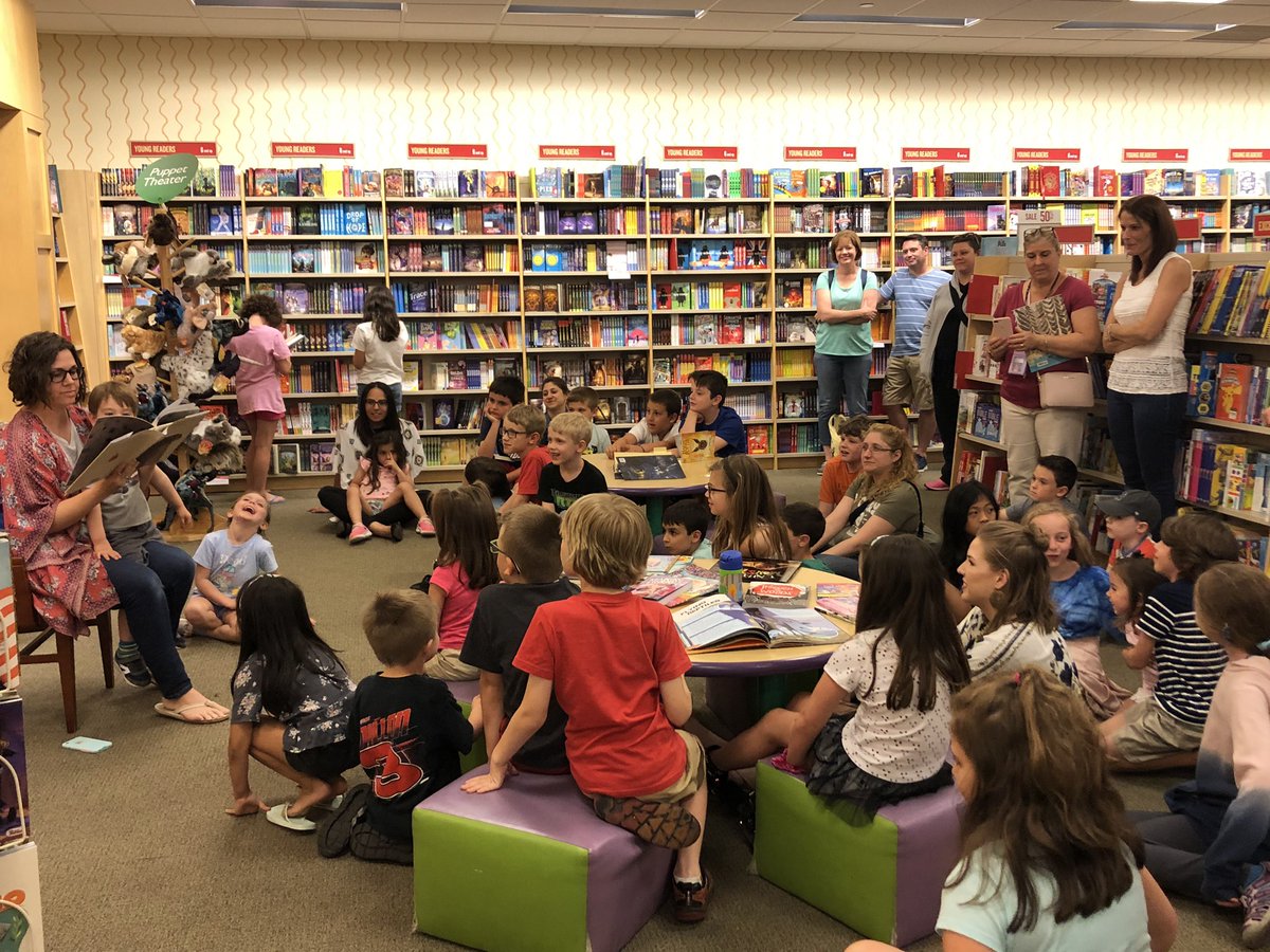 What a crowd at @BNPrinceton to see our teacher read alouds!!! Special thanks to @EMac1stGrade <a href="/KMreaders/">Kim McCarty</a> <a href="/IHeartDewey/">Paula Tozzi</a> <a href="/BTArtHeroes/">BTArtHeroes</a> &amp; Mrs. Stingel #BearTavernPride #BearTavernReads
