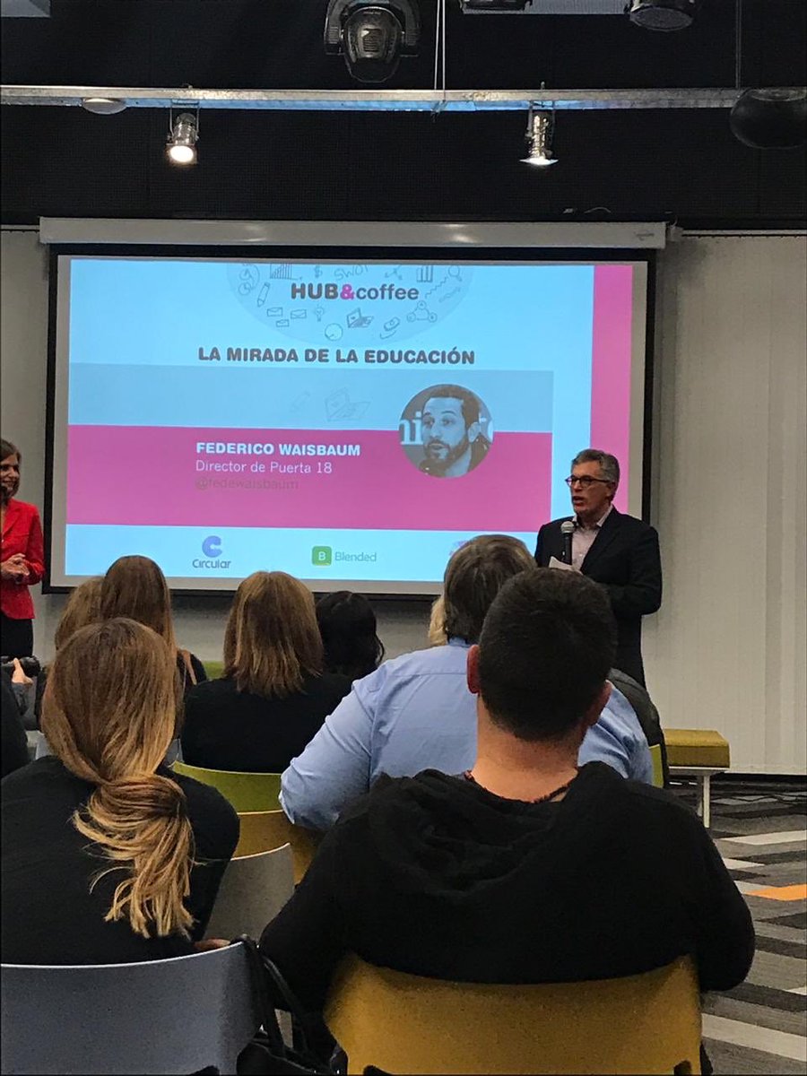 viaedu_ar's tweet photo. @EducacionHub ahora en Hub &amp; Coffe @daklar https://t.co/3IcXpHurQO