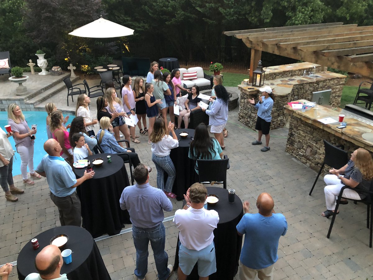 KyleParmley's tweet photo. A great night celebrating the 2019 @SpainParkSball team. The Jags made the state tournament for the 4th straight year in the spring. https://t.co/IlTD5fahCU