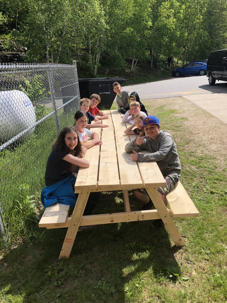 JDH Builders using their skills to build picnic tables. Great team work! Having lunch together on their finished project-Priceless! <a href="/JDHodgsonES/">JD Hodgson ES</a> @mcpclass