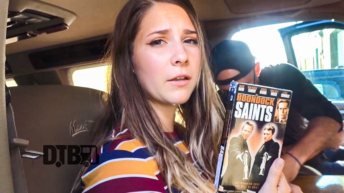 DigitalTourBus's tweet photo. .@hellolunaband shows you around the van that they tour in! Watch the video at https://t.co/tzY1mPB6Ig

#helloluna #digitaltourbus #businvaders #tourvan #van #music #band #interview #video #tourlife #altrock #alternativerock https://t.co/mP3B42Zknp