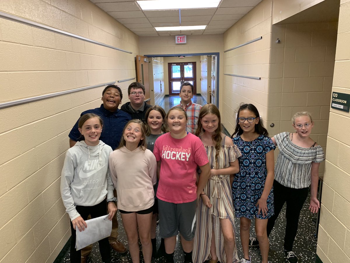 5th graders are moving on up to <a href="/NorthleyMS/">The Northley Viking</a> next year! #PennDelcoProud of this amazing group of Ss! You will be missed 💛💙