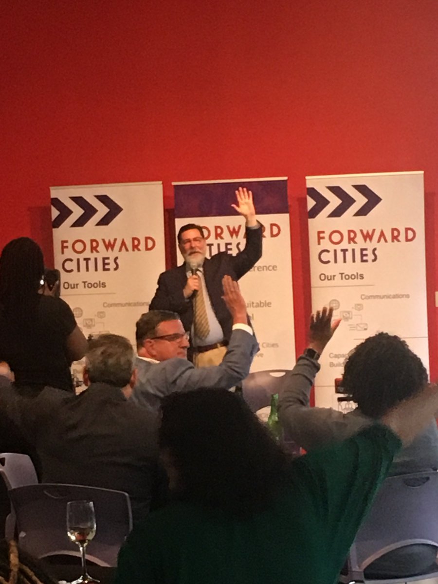 FourthEconomy's tweet photo. Mayor Peduto asks the crowd who thought Pittsburgh was “rusted steel mills falling into rivers” - glad to prove you hand raiser wrong! @TheNextPGH @ForwardCities #forwardcities #FCPGH https://t.co/TBF1DFtuCj