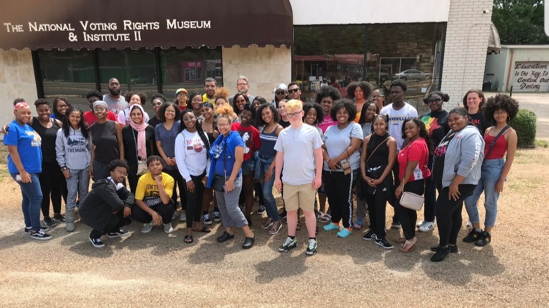 jdm1906's tweet photo. @jcpsky #BSUs from Central, Brown, & Manual trek through Alabama and take in history. @JCPS_COS @WhoDat40047 #civicminded #marchon #unlearn @JCPSDEP1 @kids_inspire @JCPSRenee @HannahDrake628 @SadiqaReynolds #selma #EdmundPettusBridge https://t.co/9Bx3g8IO3N
