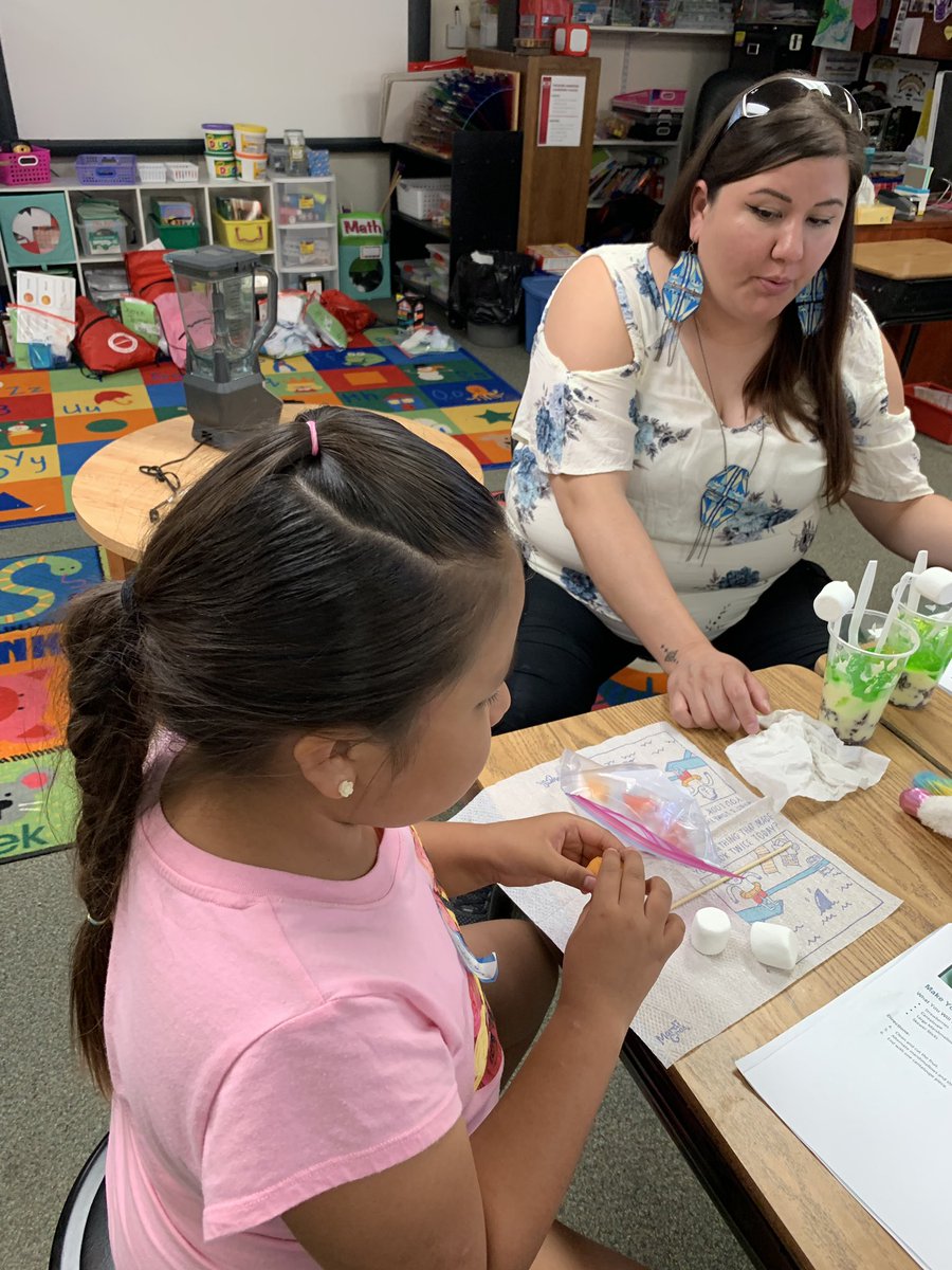 Jdesersa's tweet photo. Making treats with the Theodore Elementary Students. #uttcted https://t.co/AojBGz5HQS