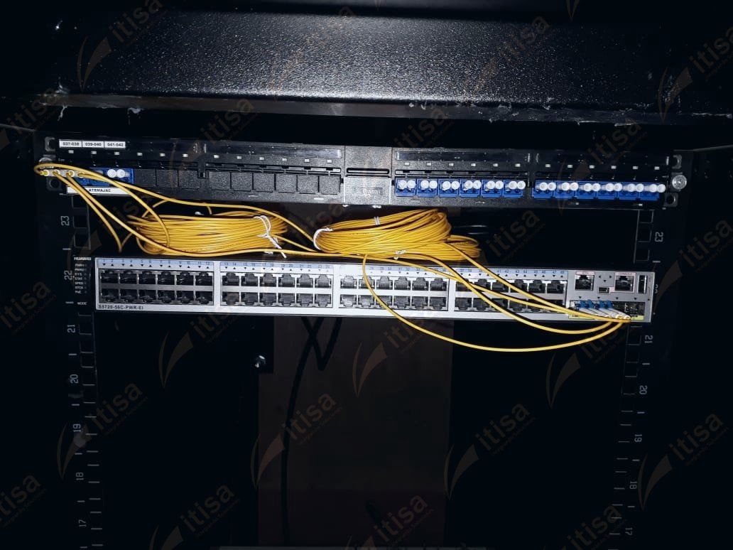 itisagdl's tweet photo. Instalación y conectorizacion de switches y fibra óptica para las estaciones de linea 1 del SITEUR ! 

Soluciones que generan valor para tu empresa !

🔎13 años nos respaldan.

Marca a nuestro 01800 👇

🌐018000871161
🌐Ventas@iti-sa.net

#Fabricantes #Itisa https://t.co/gUhvvrPXUx