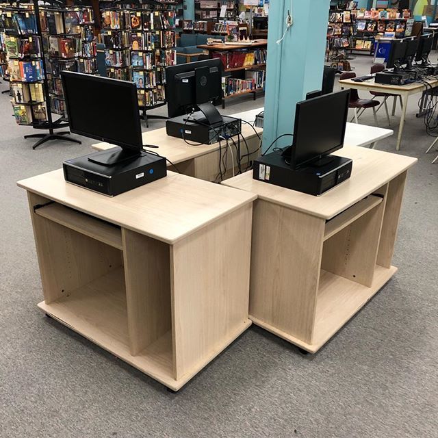 DonviewMS's tweet photo. Thanks @TDSB_IT_FS @tdsb_it_csd for all the time spent today upgrading our older machines from Windows 7/8 to Windows 10! @LC2_TDSB  https://t.co/iucXrlNIeB https://t.co/SHZtIicJ8l