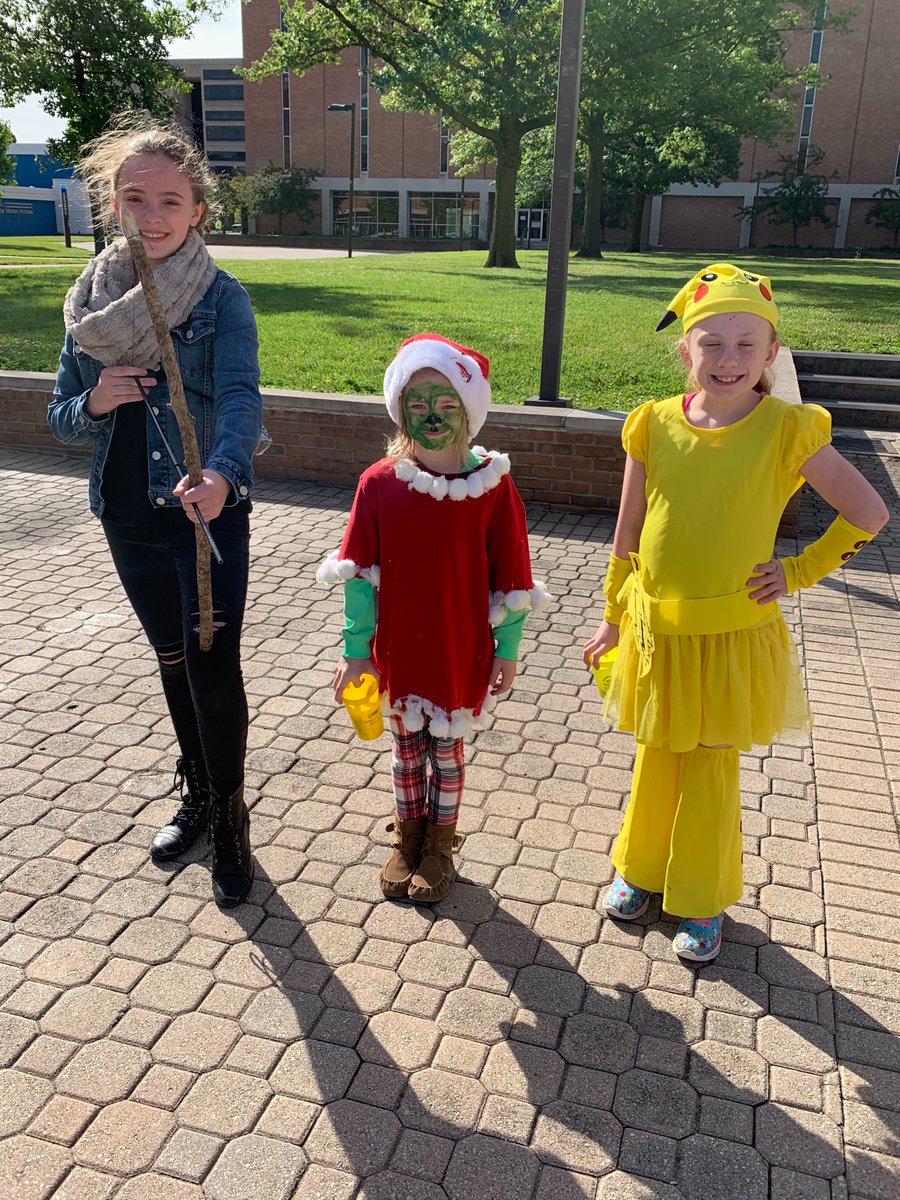 Here are our Wacky Wednesday Winners! Everyone looked great today 😃 #wrightstate #precollege #wsuprecollege