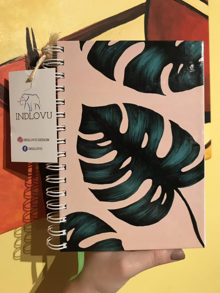 Cuadernos artesanales! Seguimos en Instagram instagram.com/indlovu.desing/ y elegí el fondo que más te guste!!