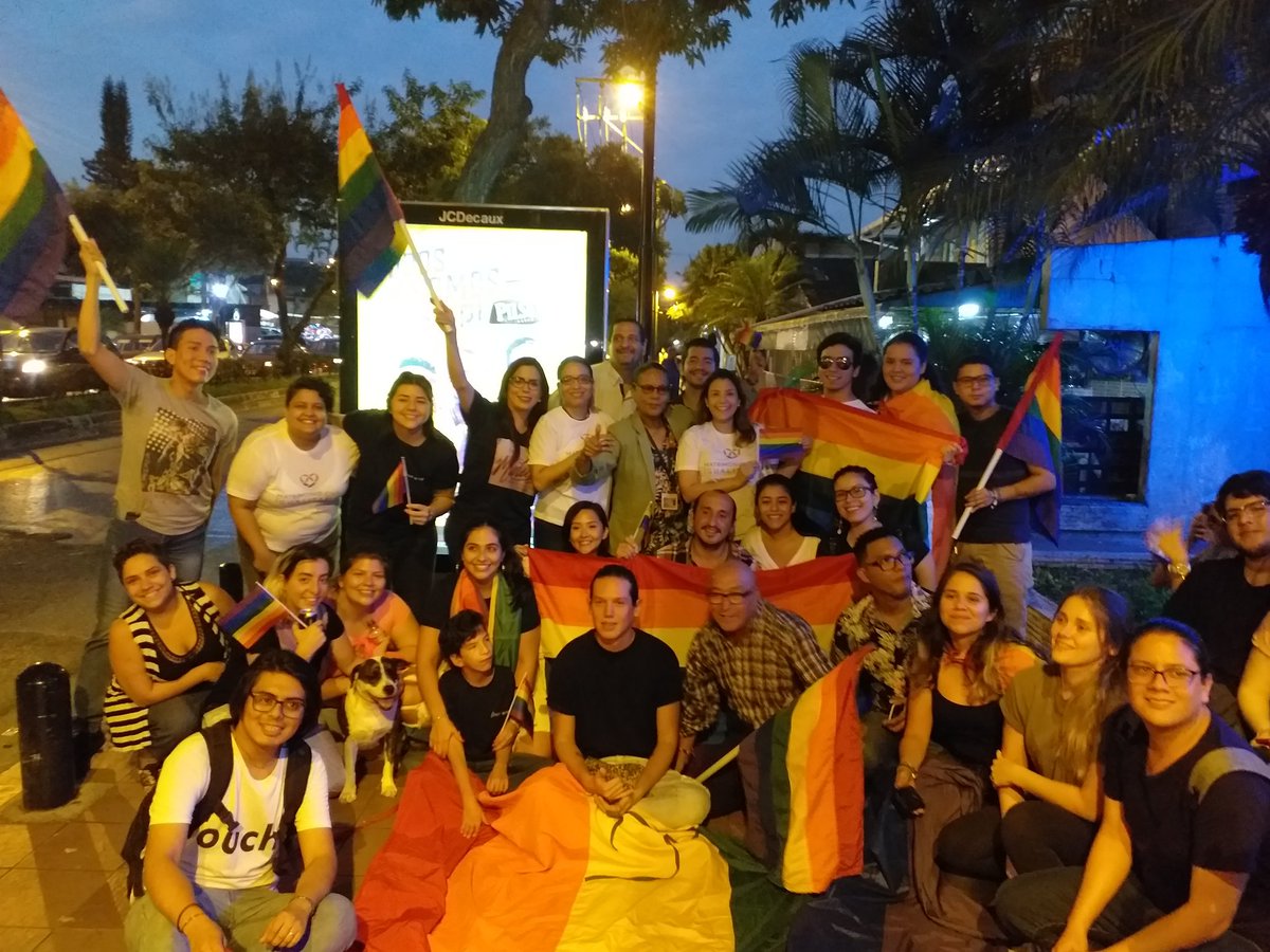Mariasolecita's tweet photo. Celebrando el #MatrimonioIgualitarioEC
#SiSePudo 😍😚👬👭❤ @DianaIMaldonado @silvitabuendia @CasaDeMunecasEC @EcuaDiversos @IgualdadLGBT @elclosetlgbt @IsabelV07825022  @IsabelV07825022 @KarinaRashell @ObLGBTI @CattleyaEc @turcacat @tinocotania @gabrieliza27 @mpihuavenacif https://t.co/M29eWef7or