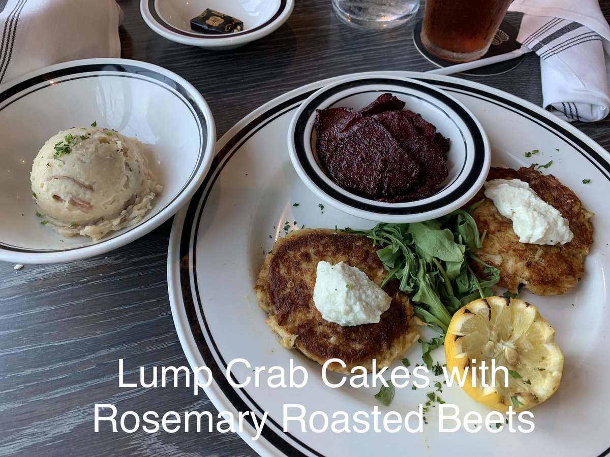 guppy6776's tweet image. #SarasotaVacation After another awesome day we are having dinner with some live music at The Speaks Clam Bar!!! The atmosphere was great and the food DELICIOUS!!! ❤️❤️❤️❤️ #Keeper #DeliciousBread #Vacation