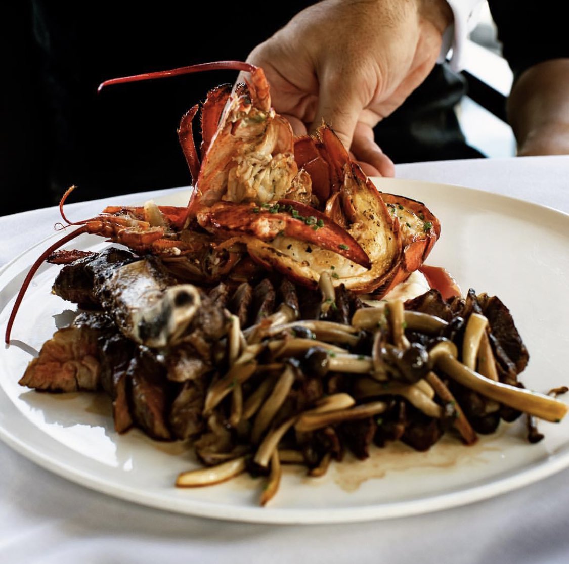 AmericanaLV's tweet photo. Did someone say lobster? You heard us right! Join us every Wednesday for $20 lobsters by the lake 🦞🍴 https://t.co/VaDNIqyabd